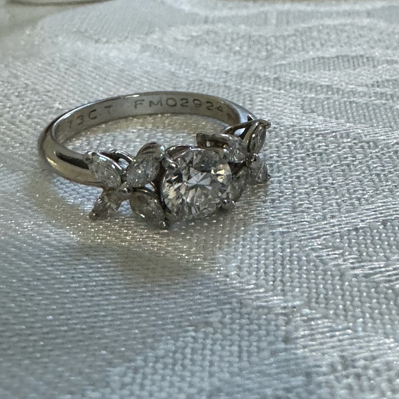 Vintage Tiffany & Co. Victoria Diamond Ring - Picture 4 of 7